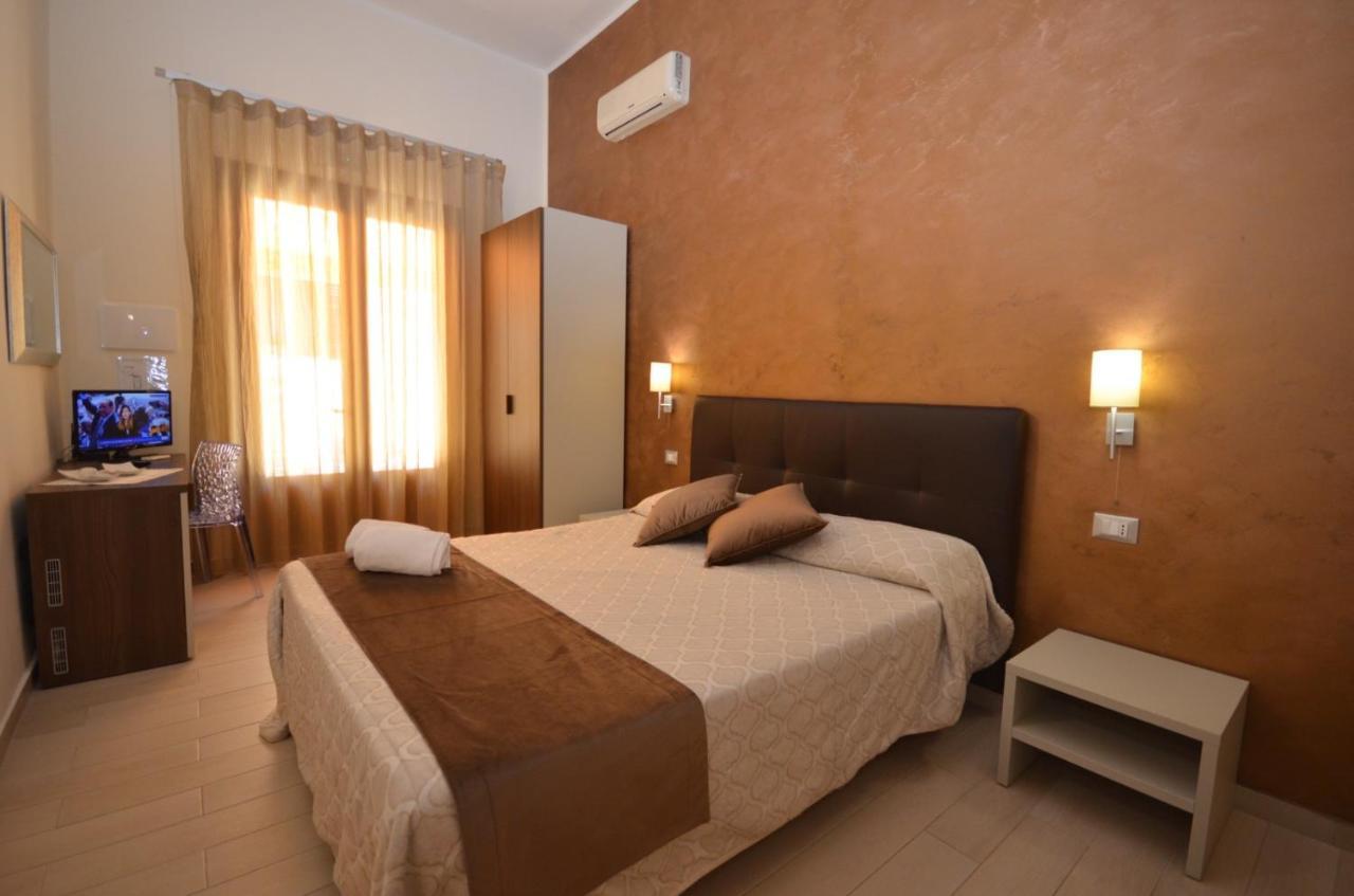 קסטלוצו Trigrana Vacanze Hotel מראה חיצוני תמונה