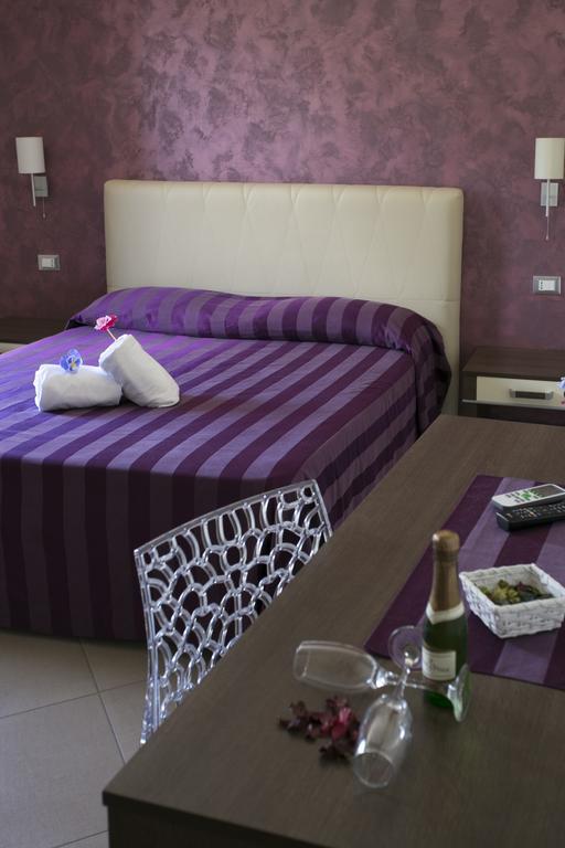 קסטלוצו Trigrana Vacanze Hotel מראה חיצוני תמונה