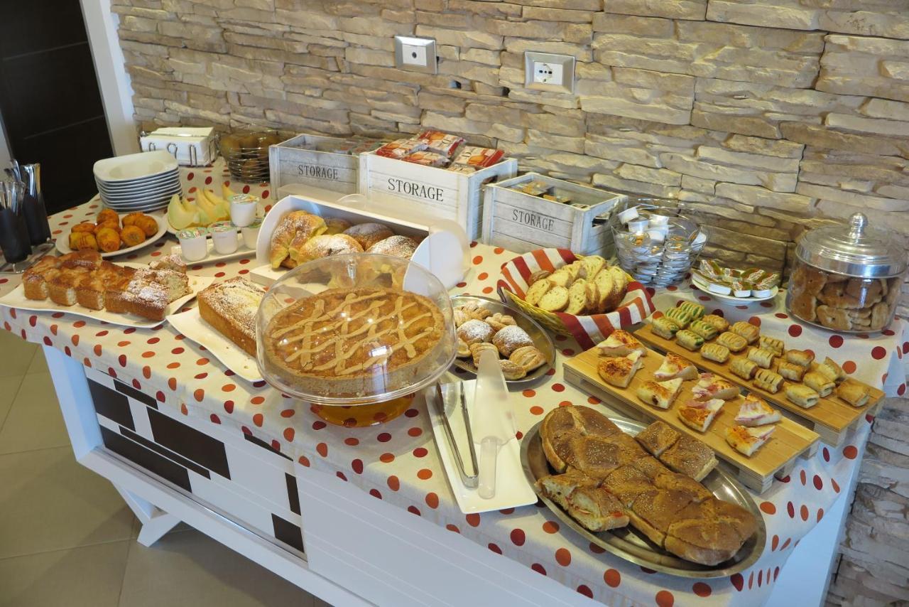קסטלוצו Trigrana Vacanze Hotel מראה חיצוני תמונה